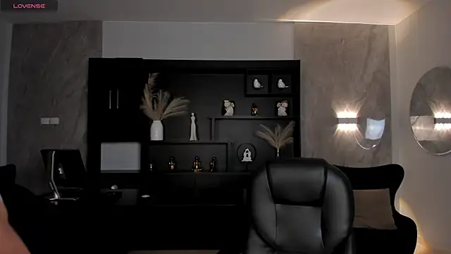 CelestePalmer  online show from November 30, 2025, 11:36 am