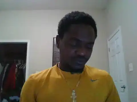 Snapshot of Hugedick0071 chatting on January 17, 2025, 6:15 am Hugedick0071 online show from January 17, 2025, 6:15 am