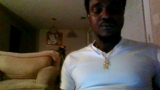 Snapshot of Hugedick0071 chatting on February 13, 2025, 8:06 am Hugedick0071 online show from February 13, 2025, 8:06 am