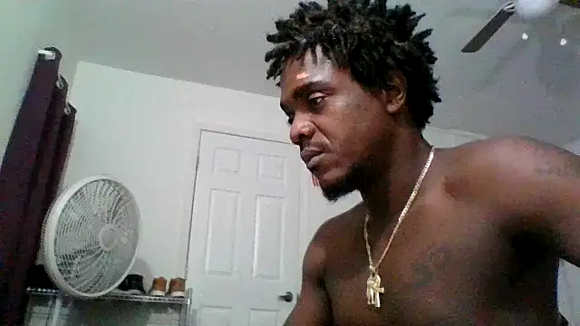 Snapshot of Hugedick0071 chatting on October 22, 2025, 8:14 am Hugedick0071 online show from October 22, 2025, 8:14 am