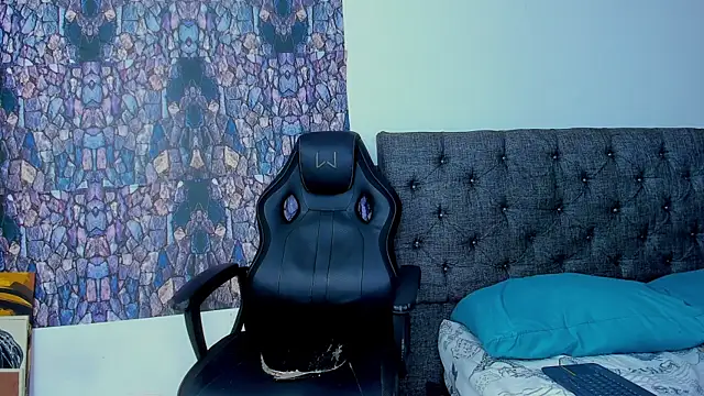 dominic smith  online show from February 16, 2025, 2:20 am