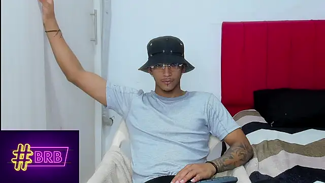 dominic smith  online show from March 15, 2025, 2:14 am