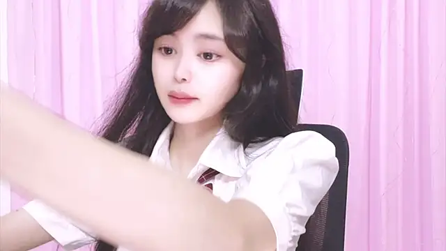 ---MIA--- online show from October 7, 2025, 2:14 pm