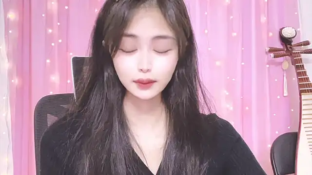 ---MIA--- online show from November 5, 2025, 2:06 pm