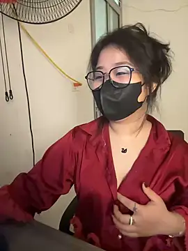 Snapshot of Jenni_nana chatting on December 4, 2024, 5:27 am Jenni nana online show from December 4, 2024, 5:27 am