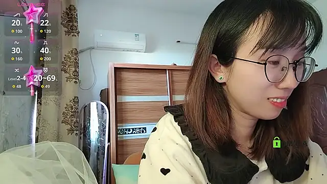 Lili 666 online show from November 20, 2025, 7:30 am