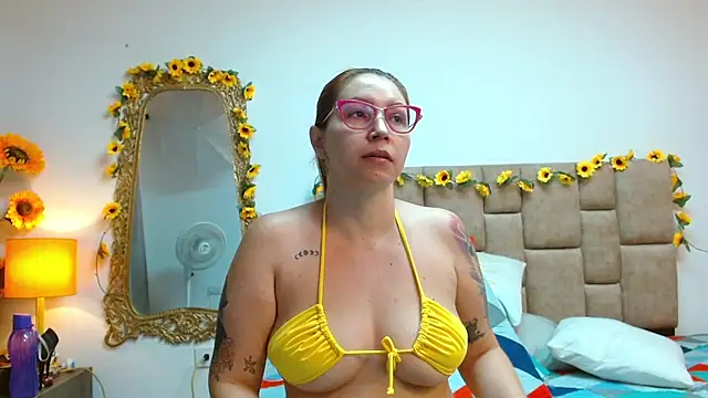 Snapshot of IsisDuzan chatting on December 11, 2024, 9:23 pm IsisDuzan online show from December 11, 2024, 9:23 pm