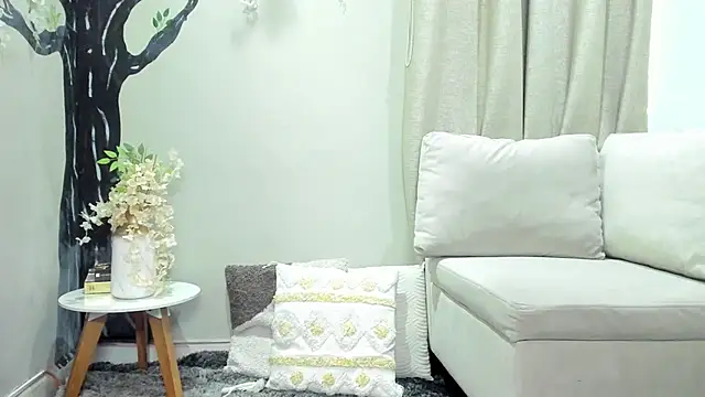 Snapshot of Miranda_doll_ chatting on December 20, 2025, 12:12 pm Miranda doll online show from December 20, 2025, 12:12 pm