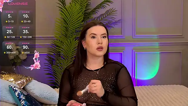 TrishaWinslet online show from March 8, 2025, 4:01 am