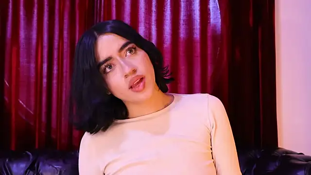 KasiaNoir  online show from April 11, 2026, 1:37 pm