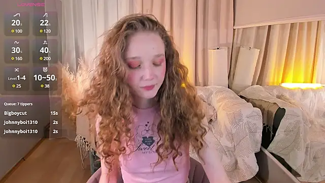 Snapshot of _Rose_Charming_ chatting on February 22, 2025, 7:36 pm  Rose Charming  online show from February 22, 2025, 7:36 pm