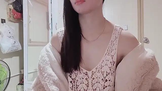 LinhChi 9x online show from December 5, 2025, 12:30 am