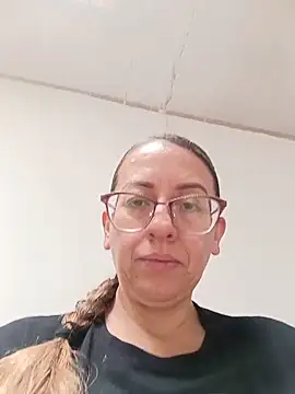 miss hanna07 online show from May 12, 2026, 4:04 pm