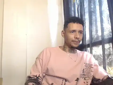 Snapshot of RickyGrey77 chatting on December 11, 2024, 7:46 pm RickyGrey77 online show from December 11, 2024, 7:46 pm