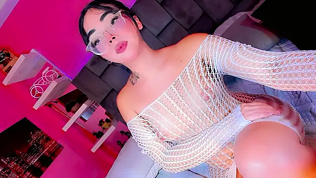 Saamanthaa11 online show from March 1, 2026, 4:58 am