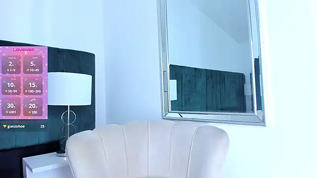 Snapshot of Tom_Silver__ chatting on January 13, 2025, 7:10 pm Tom Silver online show from January 13, 2025, 7:10 pm