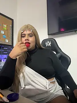 Snapshot of Tom_Silver__ chatting on October 3, 2025, 7:49 am Tom Silver online show from October 3, 2025, 7:49 am