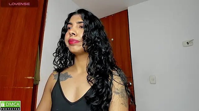 jasmine bunny  online show from April 25, 2026, 9:01 pm