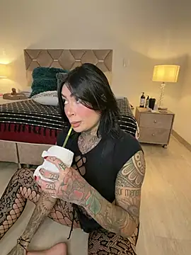 Iam Annii online show from March 11, 2026, 11:33 pm