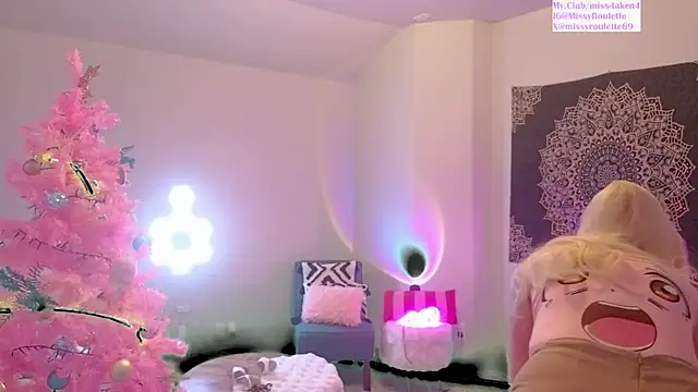 Snapshot of MissyRoulette chatting on December 10, 2024, 5:50 am MissyRoulette online show from December 10, 2024, 5:50 am