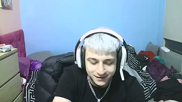 Snapshot of Nenejoven16- chatting on February 17, 2025, 2:31 am Nenejoven16- online show from February 17, 2025, 2:31 am