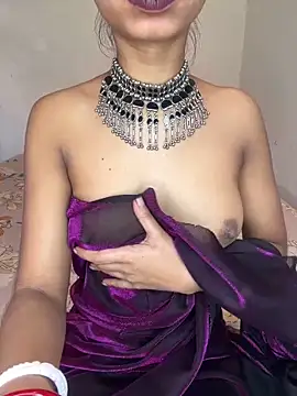 Snapshot of Hot-sexy222 chatting on December 17, 2024, 9:17 am Hot-sexy222 online show from December 17, 2024, 9:17 am