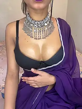 Snapshot of Hot-sexy222 chatting on December 19, 2024, 8:45 am Hot-sexy222 online show from December 19, 2024, 8:45 am