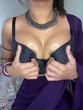 Snapshot of Hot-sexy222 chatting on December 24, 2024, 2:54 am Hot-sexy222 online show from December 24, 2024, 2:54 am