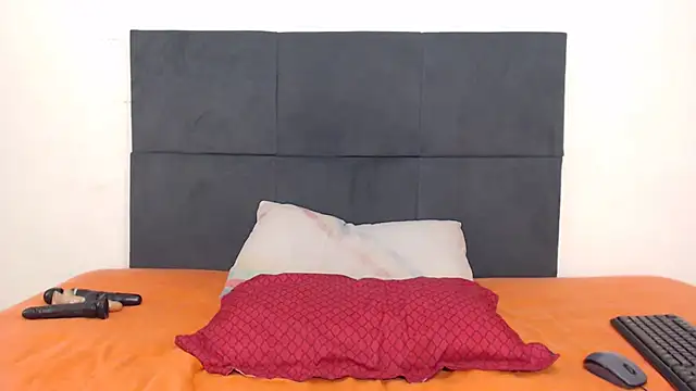 Snapshot of CANDY-X-LOVE-xx chatting on February 11, 2025, 1:20 pm CANDY-X-LOVE-xx online show from February 11, 2025, 1:20 pm