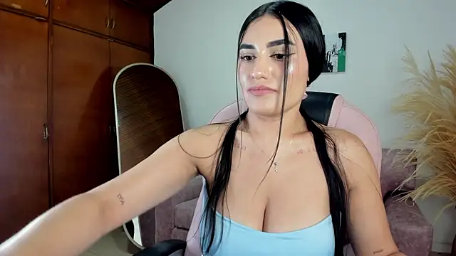 Alheli 16 online show from February 13, 2026, 12:34 pm