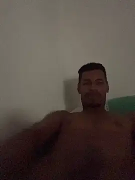 Snapshot of mike_xxl chatting on April 5, 2026, 12:35 pm mike xxl online show from April 5, 2026, 12:35 pm