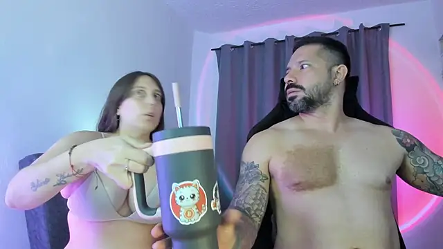 FreeLoveCouple online show from May 28, 2026, 2:20 am