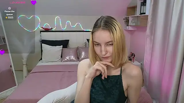 Snapshot of IrisPorter chatting on March 14, 2025, 11:12 am IrisPorter online show from March 14, 2025, 11:12 am