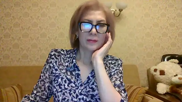 Elegant00Lady online show from May 31, 2026, 6:09 pm