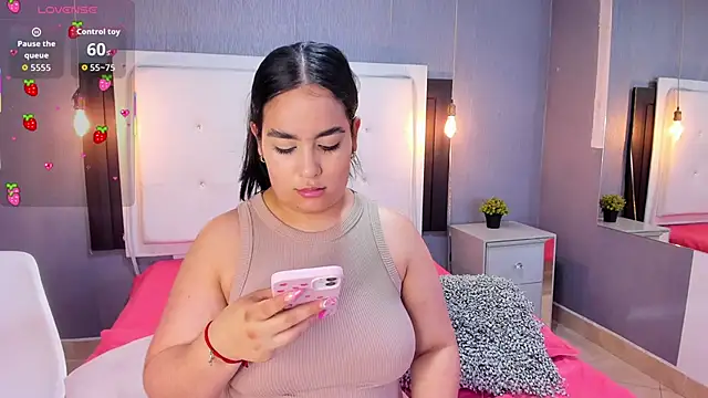 Snapshot of emma_lye chatting on February 23, 2026, 9:12 pm emma lye online show from February 23, 2026, 9:12 pm