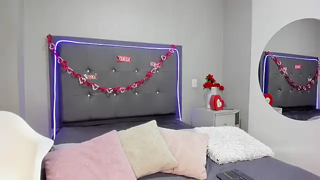 emma lye online show from April 11, 2026, 8:57 pm