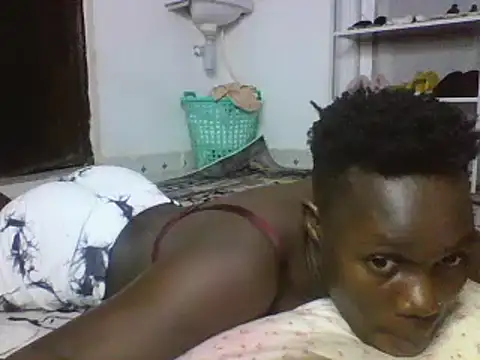 Snapshot of sexyqueen02 chatting on February 24, 2025, 2:40 am sexyqueen02 online show from February 24, 2025, 2:40 am