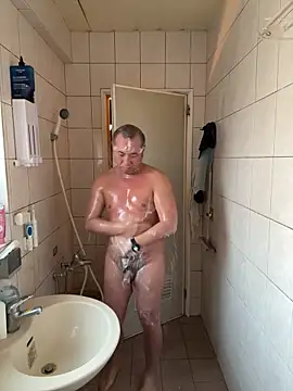 chih515 online show from April 2, 2026, 11:35 pm