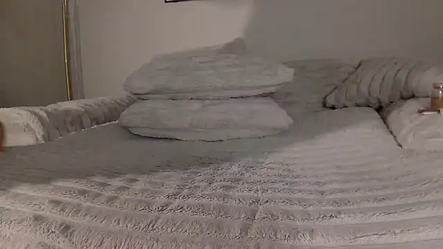 deliciousdearra69 online show from December 22, 2025, 3:31 pm