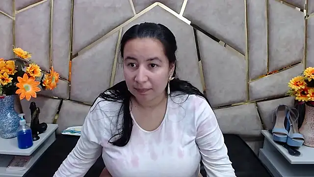 NaomyPrinces online show from January 25, 2025, 1:52 pm