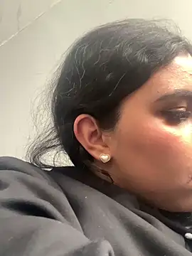 Larabrooks online show from February 18, 2026, 6:59 pm