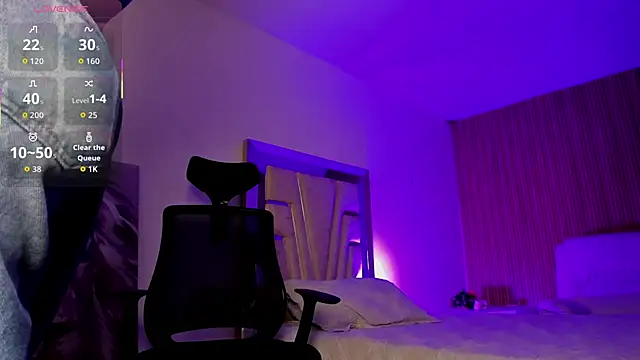 Melany Luv online show from November 2, 2025, 8:22 pm