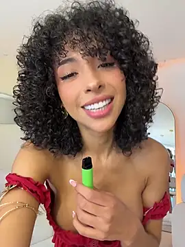 Snapshot of OSHUN_ chatting on May 17, 2026, 6:15 pm OSHUN online show from May 17, 2026, 6:15 pm