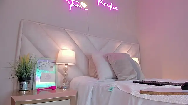 Snapshot of _angela_x chatting on February 7, 2026, 11:25 am angela x online show from February 7, 2026, 11:25 am