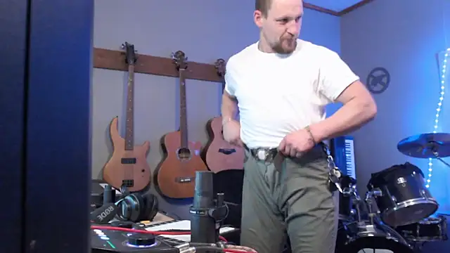 Snapshot of itsjameswebbscope chatting on February 9, 2026, 7:01 am itsjameswebbscope online show from February 9, 2026, 7:01 am