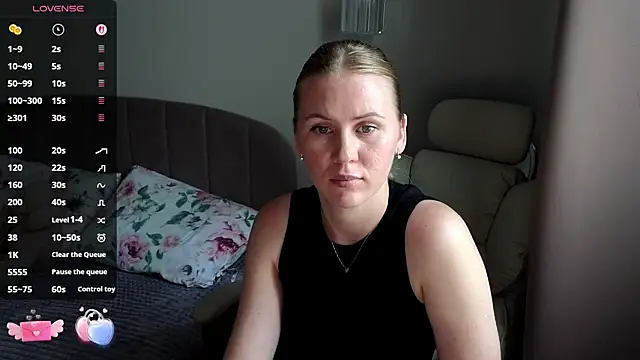 Snapshot of IsabelAllen chatting on July 13, 2026, 3:37 pm IsabelAllen online show from July 13, 2026, 3:37 pm