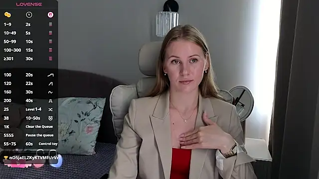 Snapshot of IsabelAllen chatting on July 22, 2026, 9:45 am IsabelAllen online show from July 22, 2026, 9:45 am