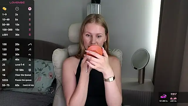 Snapshot of IsabelAllen chatting on July 24, 2026, 12:25 pm IsabelAllen online show from July 24, 2026, 12:25 pm
