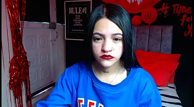 Violettasquirt online show from March 10, 2025, 3:09 pm