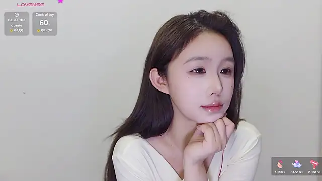 Snapshot of Hazel-11 chatting on December 8, 2024, 1:14 pm Hazel-11 online show from December 8, 2024, 1:14 pm